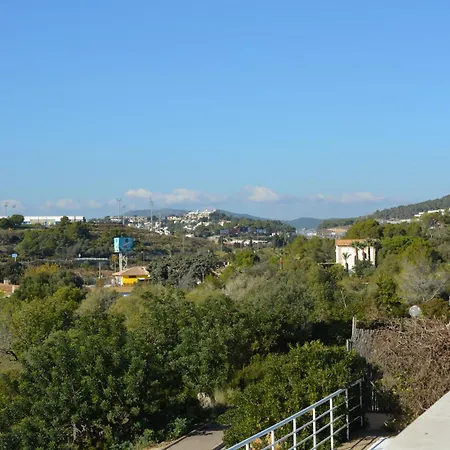 Med A 2 Kilometros Andando De La Playa, Del Puerto De Aguadoc Y A 4 Del Centro De Muy Soleada Todo El Dia Capacidad Superior A 16 Personas No Requiere Coche Villa Sitges