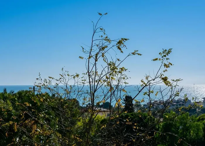 Villa Med A 2 Kilometros Andando De La Playa, Del Puerto De Aguadoç Y A 4 Del Centro De Muy Soleada Todo El Dia Capacidad Superior A 16 Personas No Requiere Coche