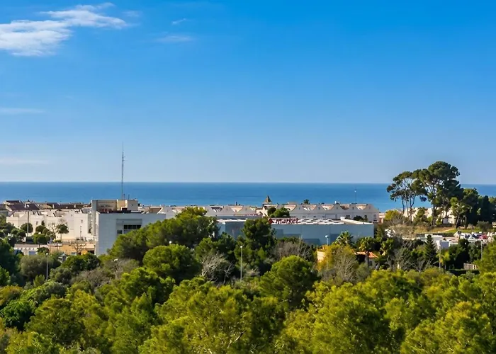 Med A 2 Kilometros Andando De La Playa, Del Puerto De Aguadoç Y A 4 Del Centro De Muy Soleada Todo El Dia Capacidad Superior A 16 Personas No Requiere Coche Villa